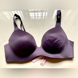 Brand new, with tags and never used Victoria’s Secret bra